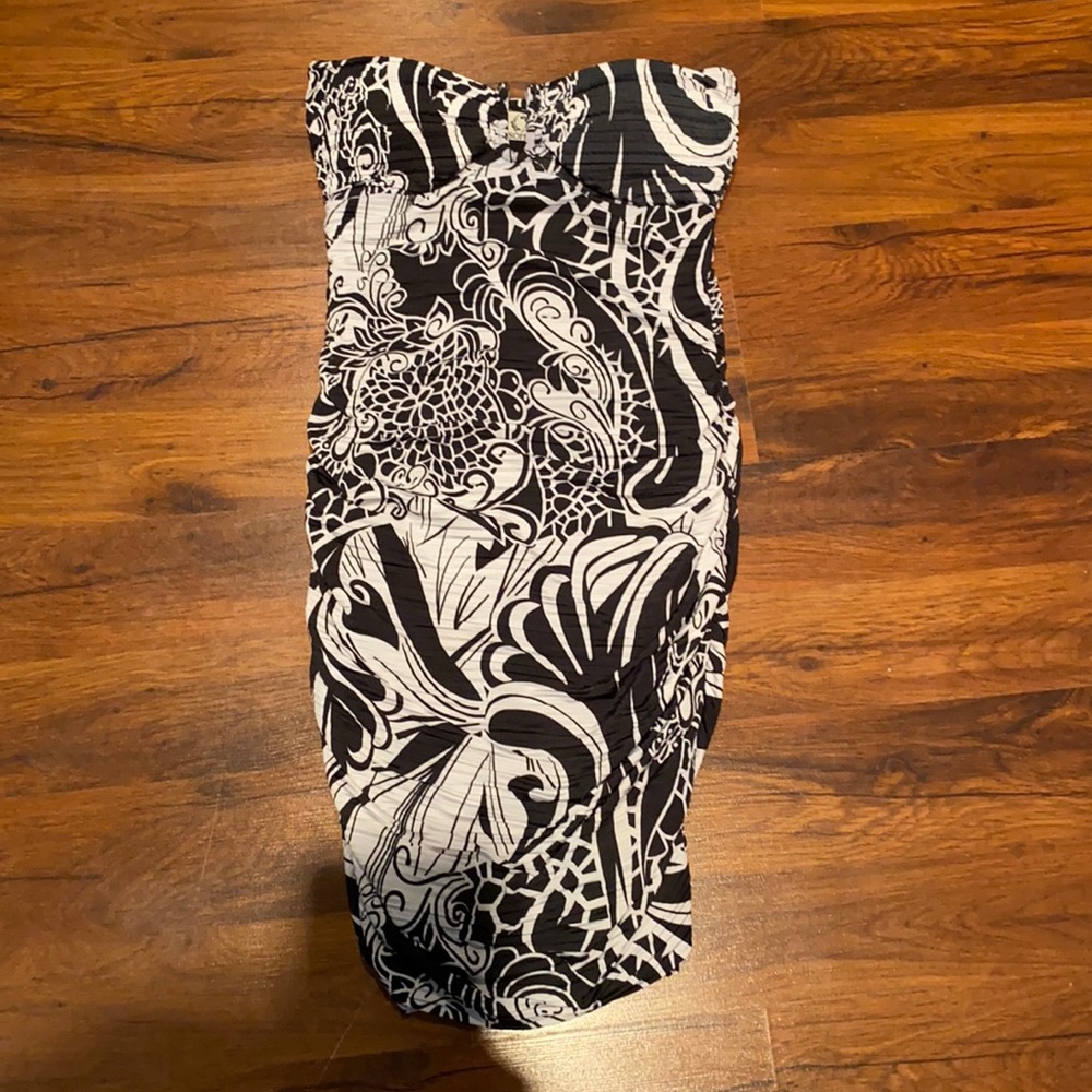 2 for $30 Gently used gorgeous strapless dress